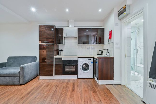 Studio to rent in Eversholt Street, Mornington Crescent, London