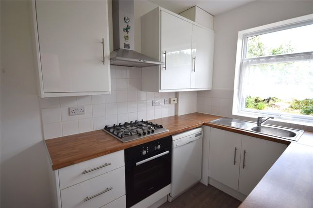 30, Stoneleigh Crescent, Epsom photo 2