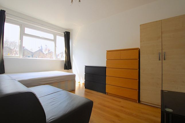 Thumbnail Shared accommodation to rent in Cottage Street, London