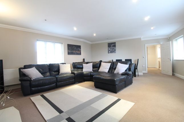 Thumbnail Terraced house for sale in Groves Close, Colchester