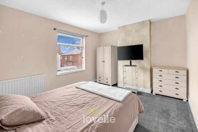 160 Lord Street, Grimsby photo 4