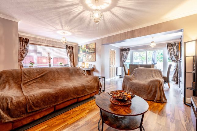 42 Amhurst Gardens, Great Yarmouth photo 3