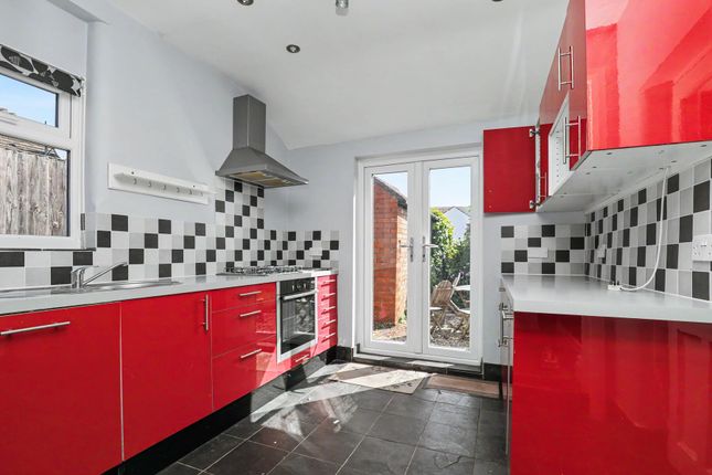 89, Coudray Road, Southport photo 3