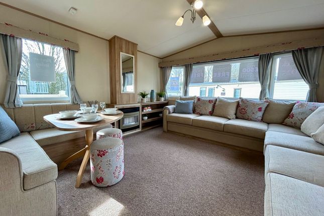 2-bed caravan on Yorkshire Dales Country And Leisure Park, Harmby Rd Harmby, Leyburn, £43,995