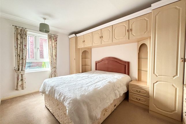 10, Fountain Court, Westbury photo 2