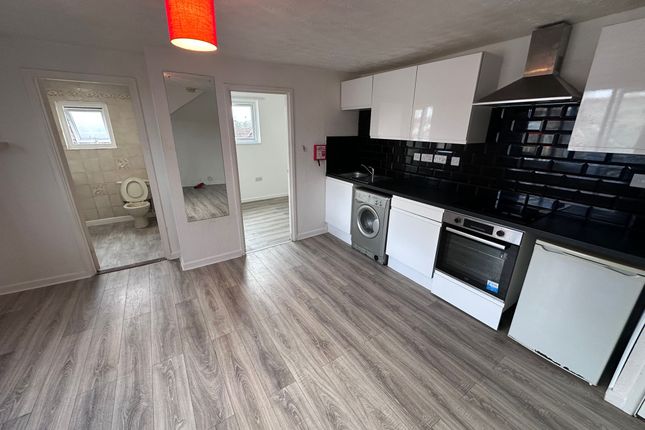 Flat 7 32, Atherley Road, Southampton photo 4