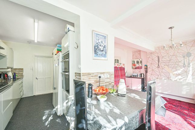 Wentworth Close, West Finchley photo 4