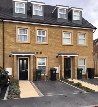 Terraced house to rent in Perrin Road, Kent
