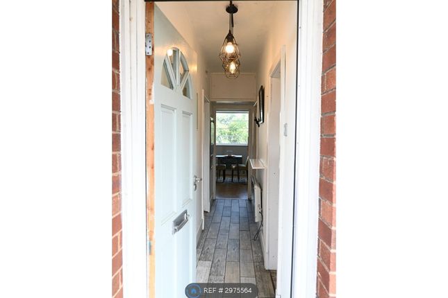 Flat, Parrs Wood Court Wilmslow Road, Manchester photo 2