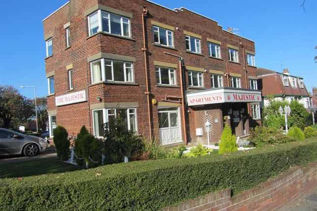 Flat to rent in Avocet Shopping Centre, Curlew Drive, Crossgates, Scarborough
