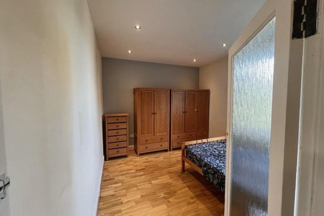 Sloan Street, Leith, Edinburgh, EH6 8PN, Edinburgh photo 4