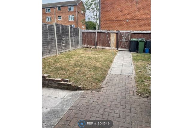 Morris Close, Marsh Farm Luton, Luton photo 2