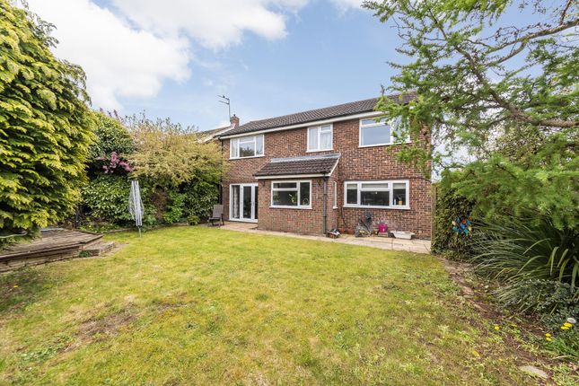 4 Loddon Close, Abingdon photo 4