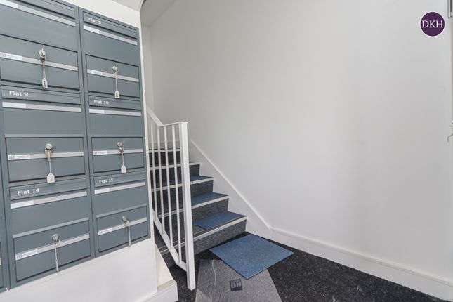 Flat to rent in 112A The Parade, Watford, Hertfordshire