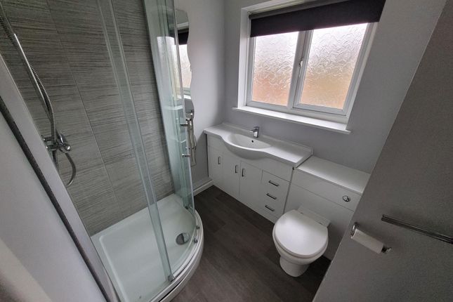 16, Ashground Close, Felixstowe photo 3