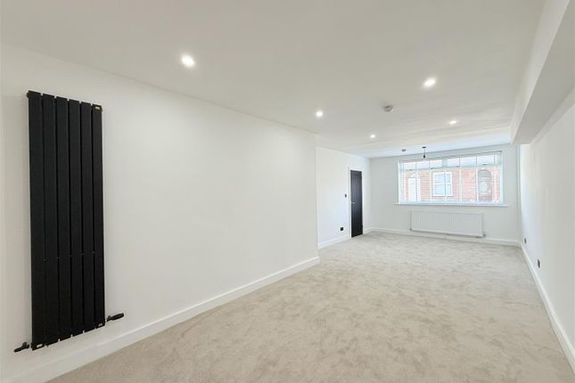 23, Lodge Lane, Dukinfield photo 2
