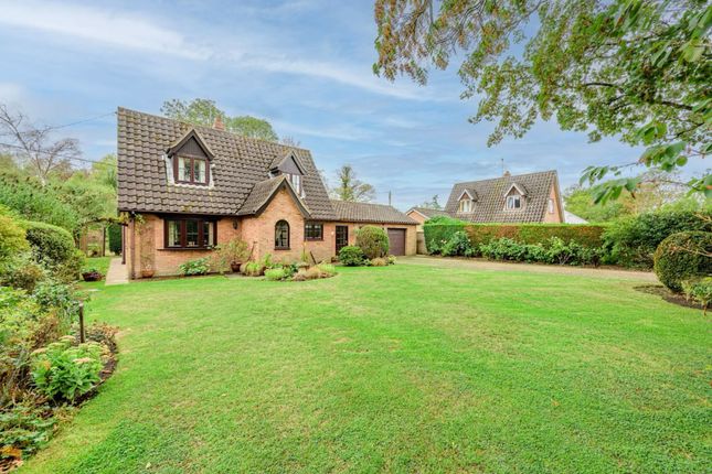 3-bed detached on Peggles The Green, Bury St. Edmunds, £563,000
