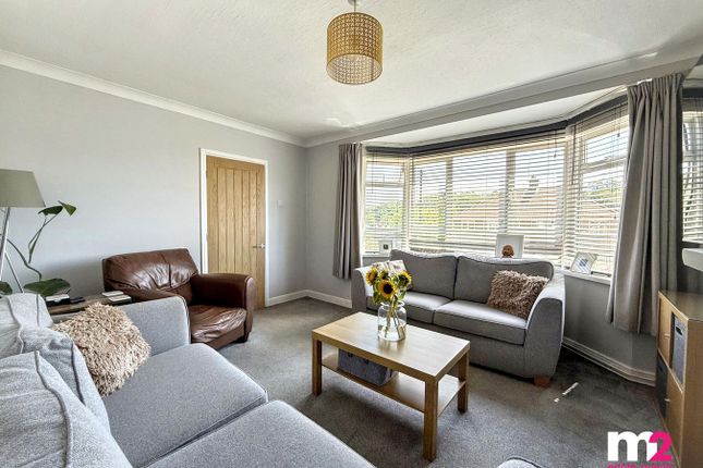 7, Glanwern Avenue, Newport photo 3