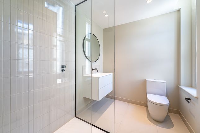 Flat for sale in Campden Hill Road, London