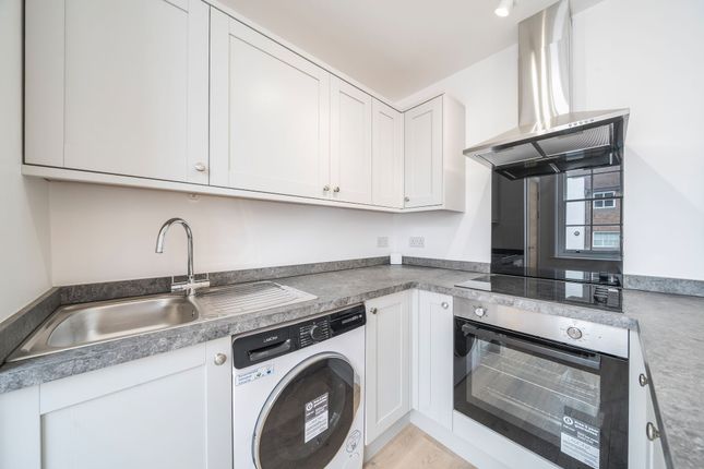 Flat 1, 10 Kinnings Row, Tonbridge, Tonbridge photo 2