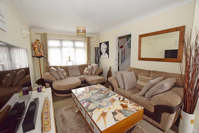 End terrace house to rent in 32 The Hartings, Bognor Regis, West Sussex