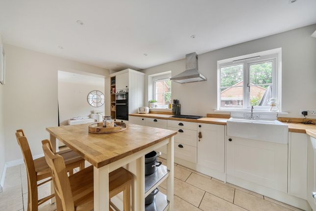 44, Clifford Avenue, Tewkesbury photo 2