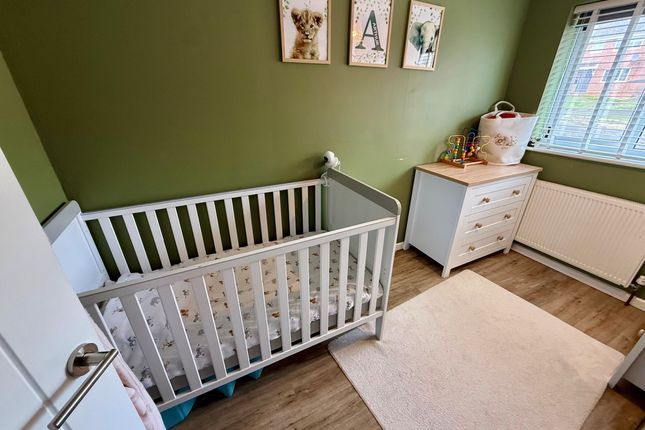 22 Peart Drive, Bristol photo 3