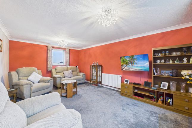 Flat 16a,Sweetbriar House, Chapel Hay Lane, Gloucester photo 3