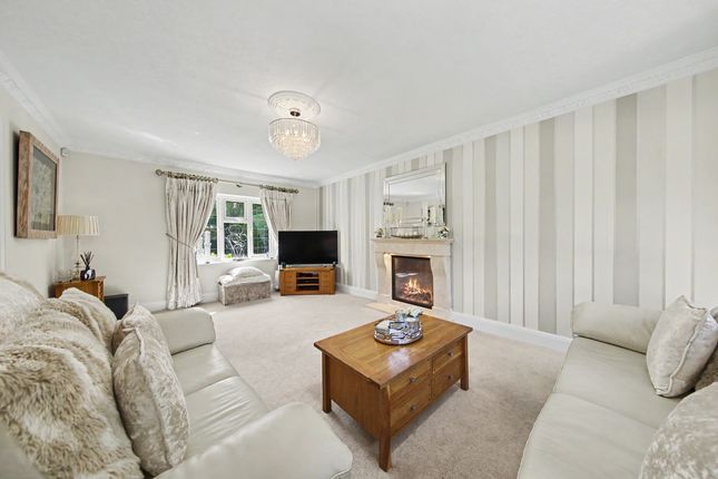 633, Chatsworth Road, Chesterfield photo 3