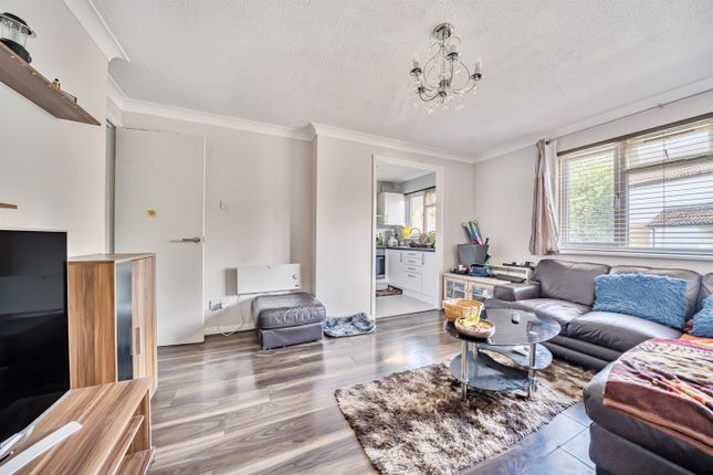 36 Bertrand Way, Greenwich, London photo 2