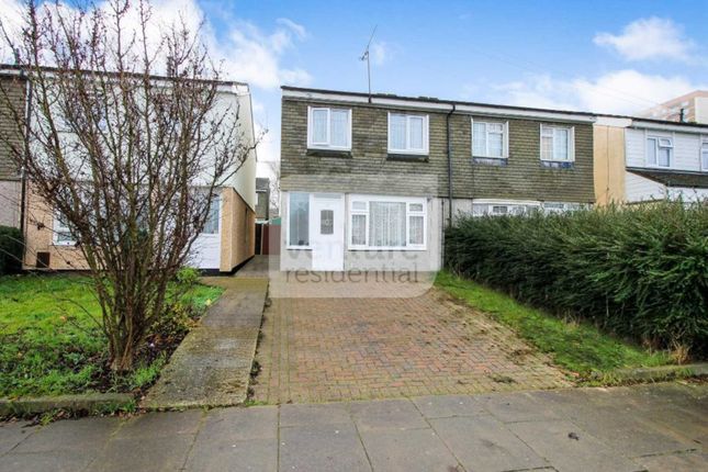 Thumbnail Semi-detached house to rent in Hockwell Ring, Luton