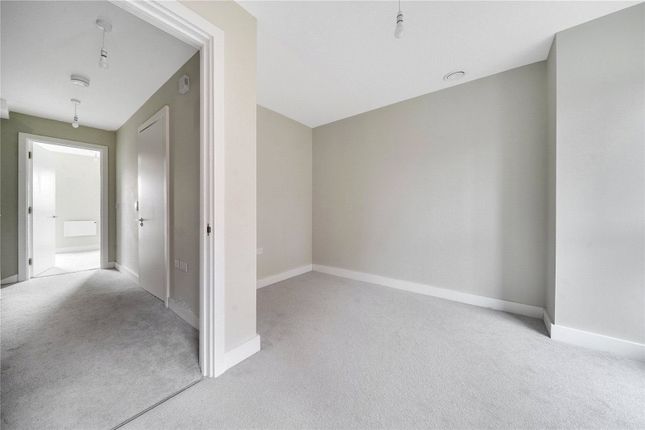 Apartment 6, 10, Highfield Avenue, Berkshire photo 2