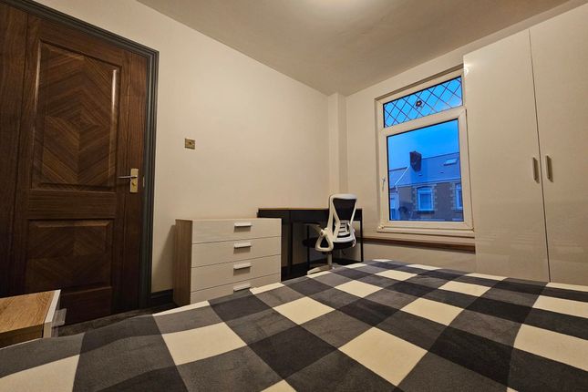 48, Baglan Street, Port Tennant photo 4