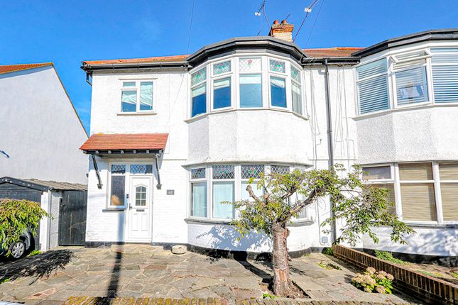 Flat for sale in Dundonald Drive, Leigh-On-Sea
