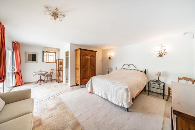 Property for sale in Valbonne, Alpes-Maritimes, Provence Alpes Côte d`Azur, France