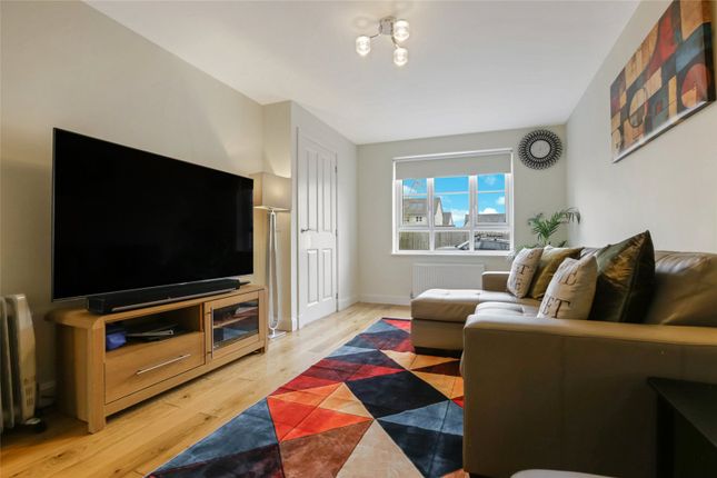 39, Corsehill Crescent, Lanarkshire photo 3