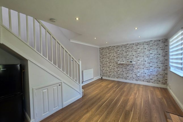 8, Swindon photo 5