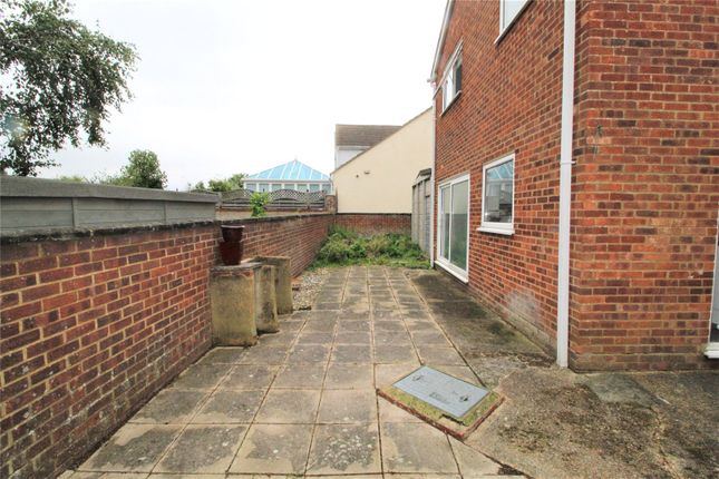 Detached house to rent in Gladstone Road, Willesborough, Ashford, Kent