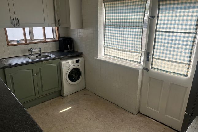 159, Church Road, Romford photo 5