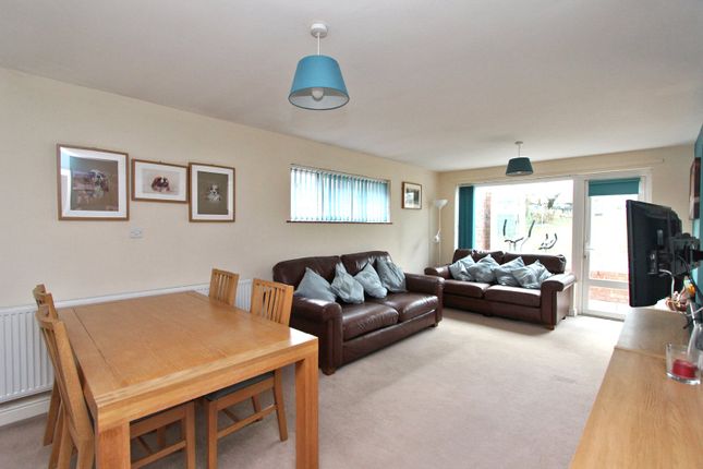 34, Anderwood Drive photo 3