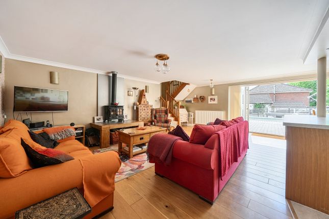 Fir Tree Lodge, 10, Hawthorn Lane, Southampton photo 3