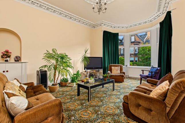20, Calside, Paisley photo 3