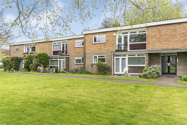 Flat for sale in Field Close, Bromley