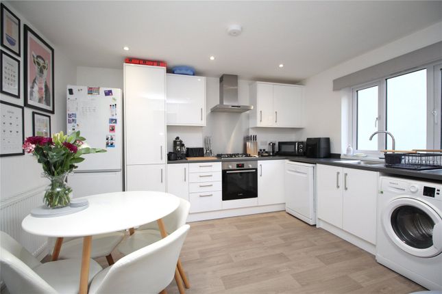176, St. Lucia Park, Bordon photo 4