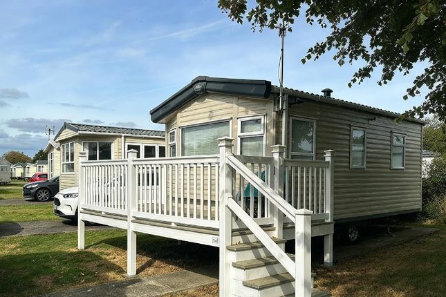 3-bed caravan on Holiday Home, ABI Oakley, London Road, Clacton on Sea, £25,000