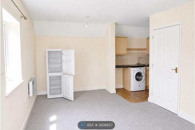 Darling Close, Swindon photo 3