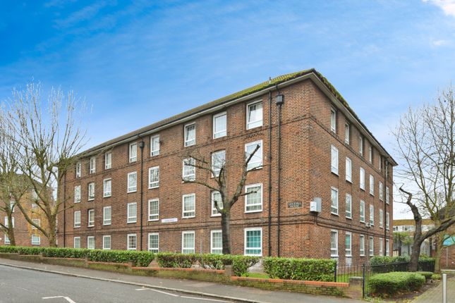 6-bed flat on Flat 1, Goodall House,, St. Norbert Road, London, £325,000