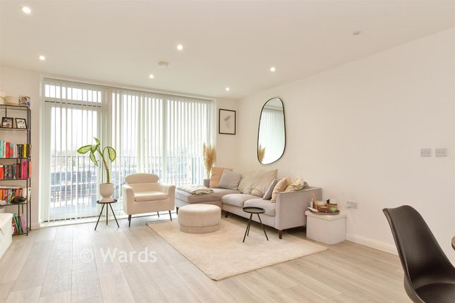 1-bed flat on 44, Vauxhall Place, Dartford, £210,000
