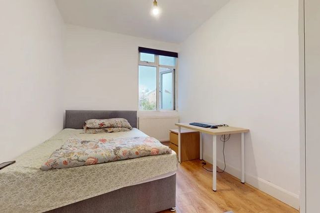 Thumbnail Room to rent in Clarendon Road, Croydon