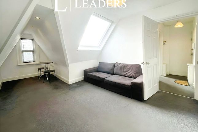 18, Napier Court, West Cliff photo 4
